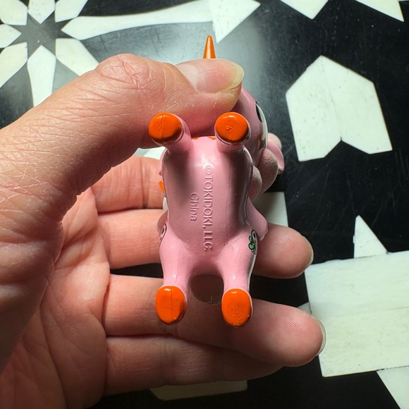 tokidoki Unicorno Bambino Series 2 USAGI & HOPPER *Chaser* - Picture 6 of 6